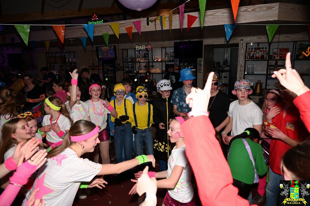 ../Images/Jeugddisco Glow in the Dark 112.jpg